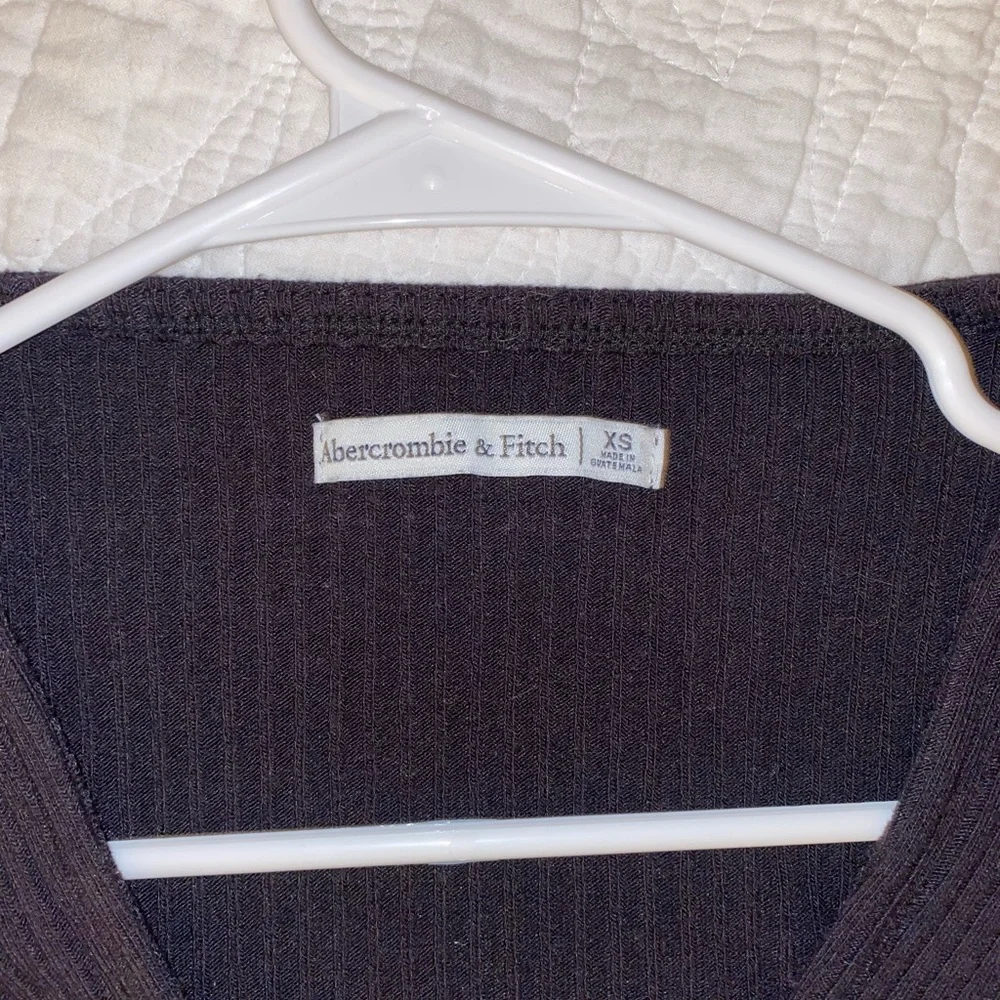 Abercrombie ribbed wrap crop top - Picture 2 of 4